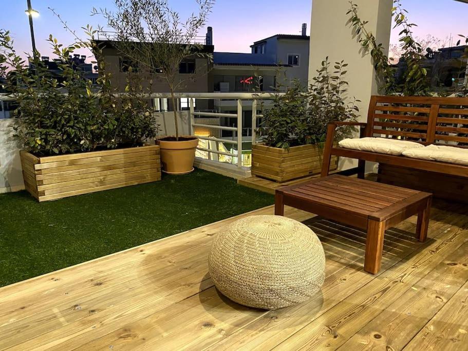 Spacious And Sunkissed 3Br & 2 Bathrooms Apartment アテネ エクステリア 写真