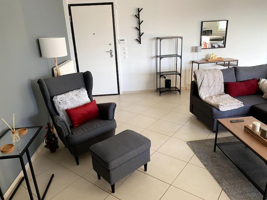 Spacious And Sunkissed 3Br & 2 Bathrooms Apartment アテネ エクステリア 写真