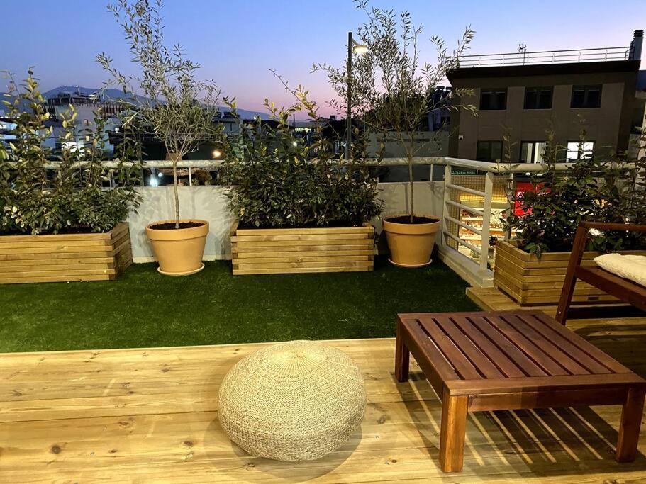 Spacious And Sunkissed 3Br & 2 Bathrooms Apartment アテネ エクステリア 写真